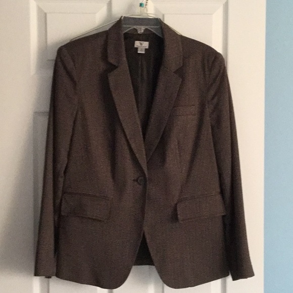 Blazer - Picture 2 of 2